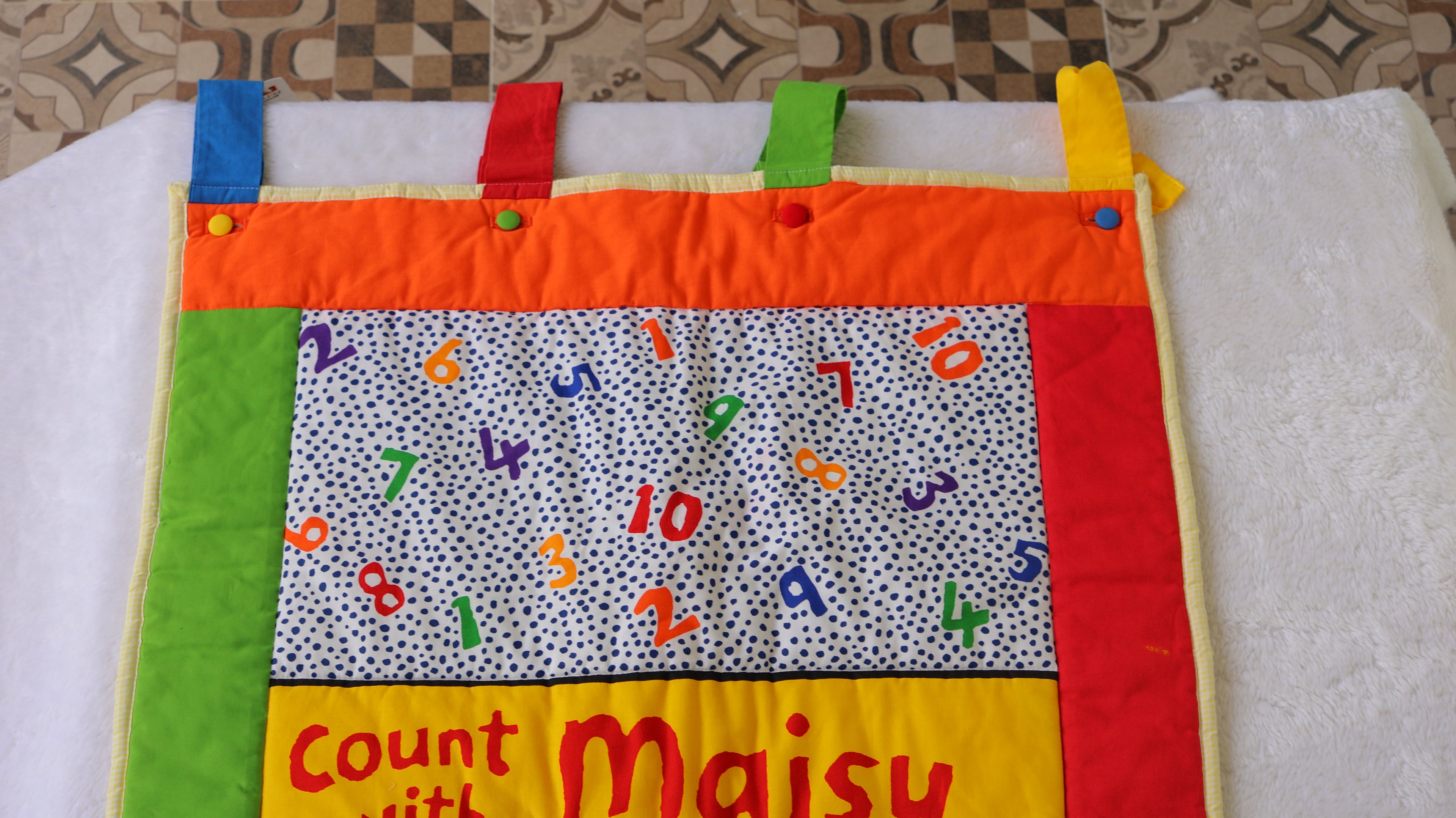 Counting with Maisy - Wall Hanging & Play Mat